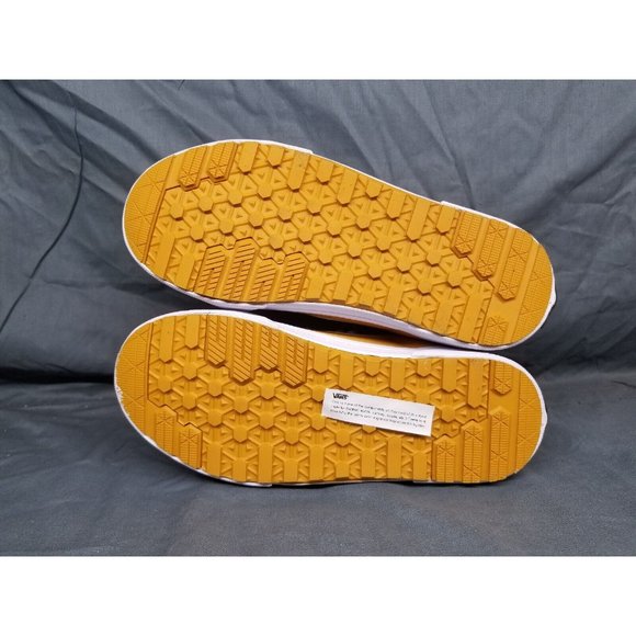 Vans Sk8-Hi Mte-1 Insulated SneakerBoot Suede Gold Grey Boys Size 7 NEW IN BOX - Picture 6 of 6